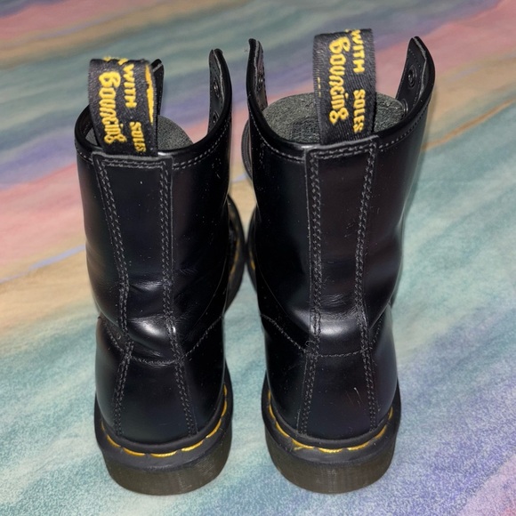 Dr Martens Boots 11821 Women’s size 7 Combat Lace Up Smooth Leather Original - Picture 4 of 8